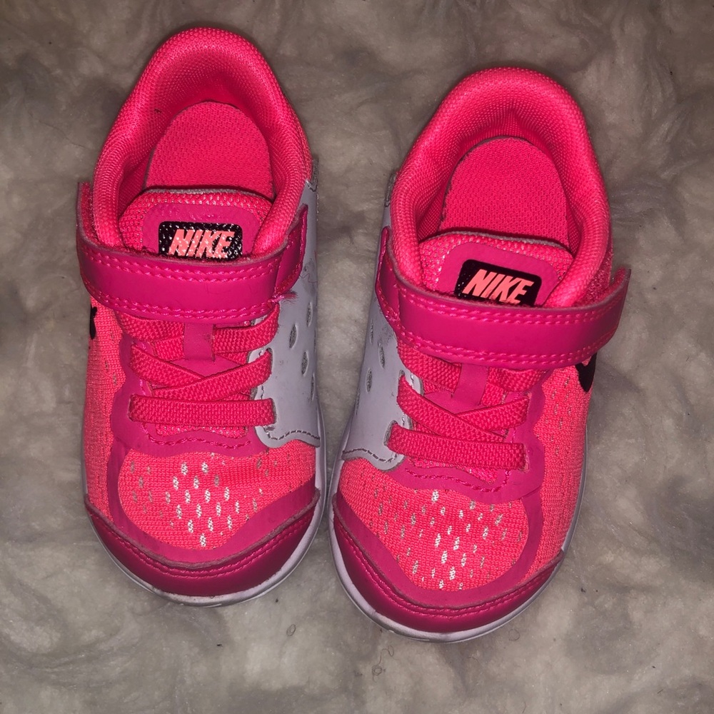 Pink infant Nike's